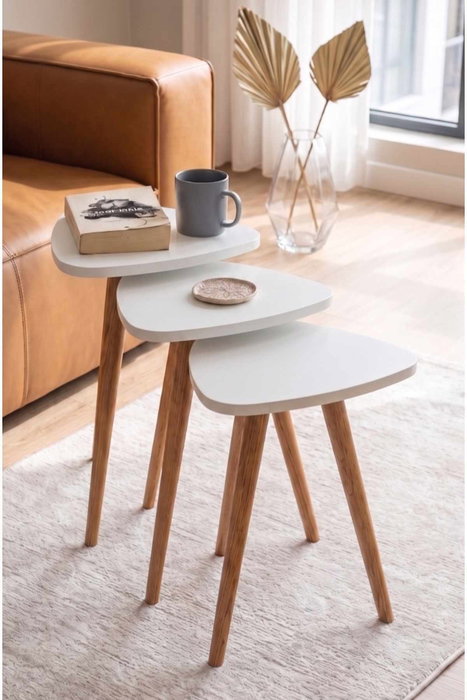 Hanah Home Peka452 - Juego de 3 Mesas Apilables Blanco y Natural Hanah Home Peka452 - Juego de 3 Mesas Apilables Blanco y Natural
